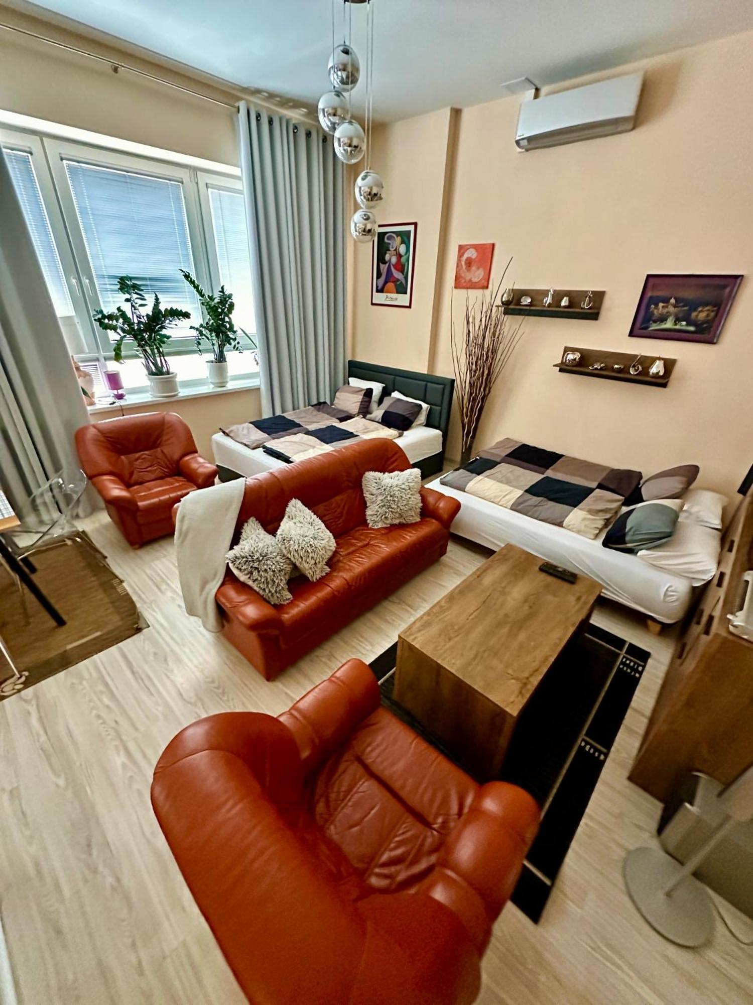 Princess Main Square Apartment โปปรัด ภายนอก รูปภาพ