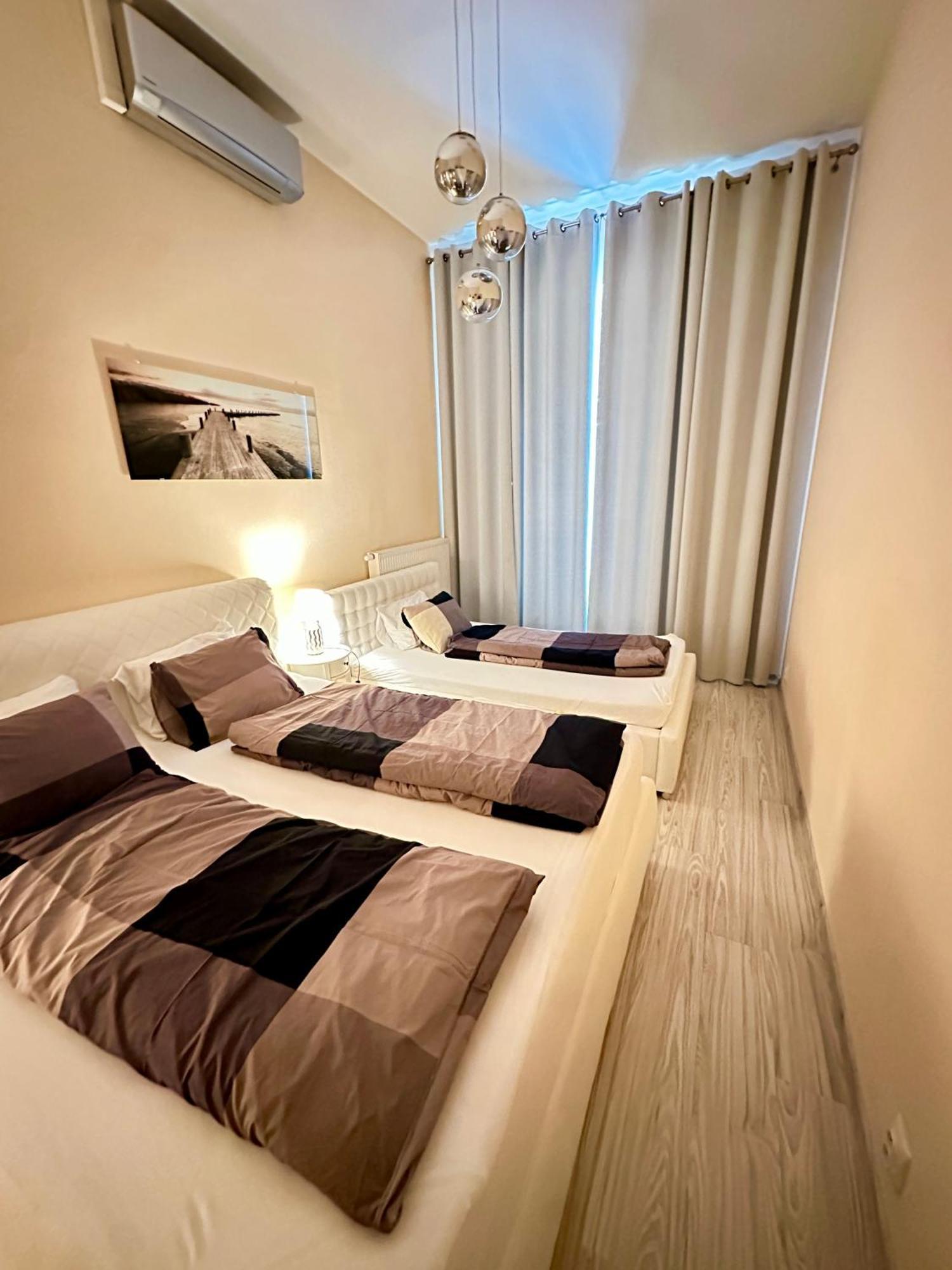 Princess Main Square Apartment โปปรัด ภายนอก รูปภาพ